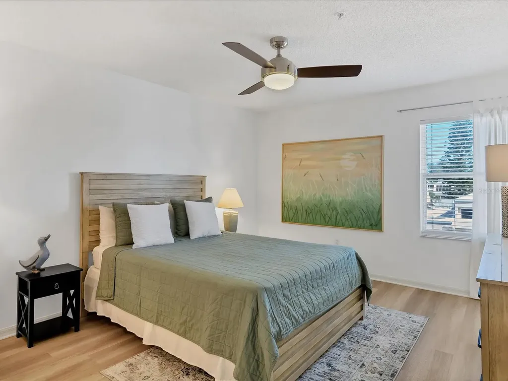 3607 E Bay Drive Holmes Beach FL 34217