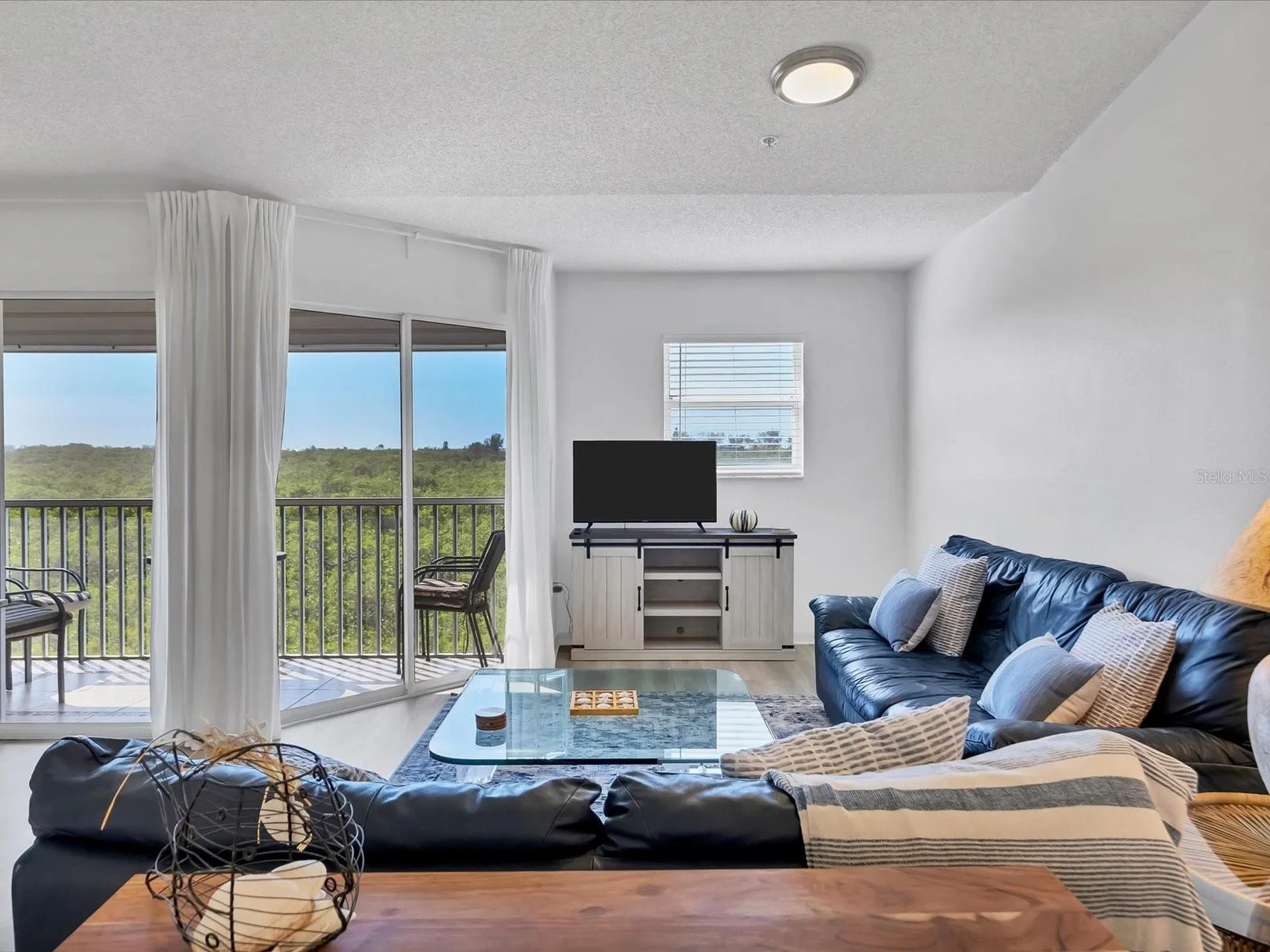 3607 E Bay Drive Holmes Beach FL 34217