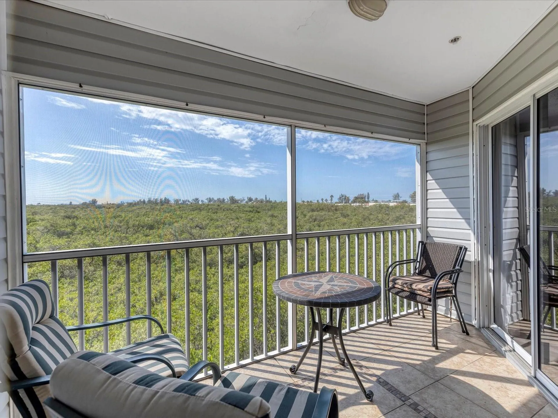 3607 E Bay Drive Holmes Beach FL 34217