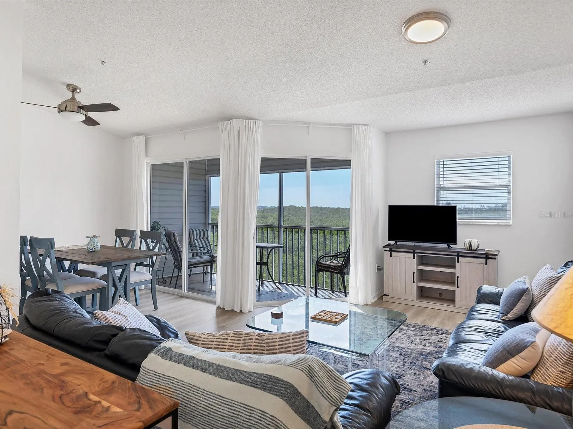 3607 E Bay Drive Holmes Beach FL 34217