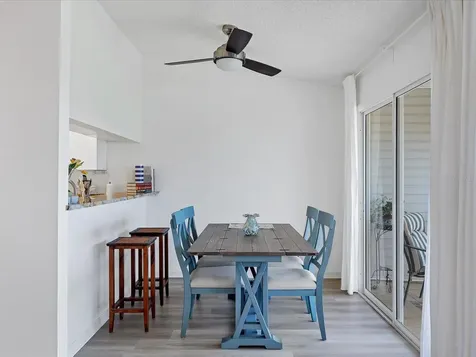 3607 E Bay Drive Holmes Beach FL 34217