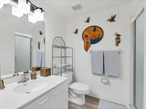 3607 E Bay Drive Holmes Beach FL 34217
