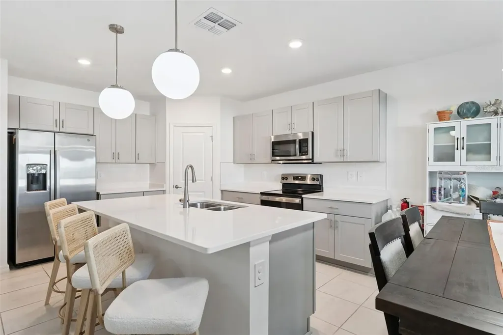 1111 Calico Pointe Circle Groveland FL 34736