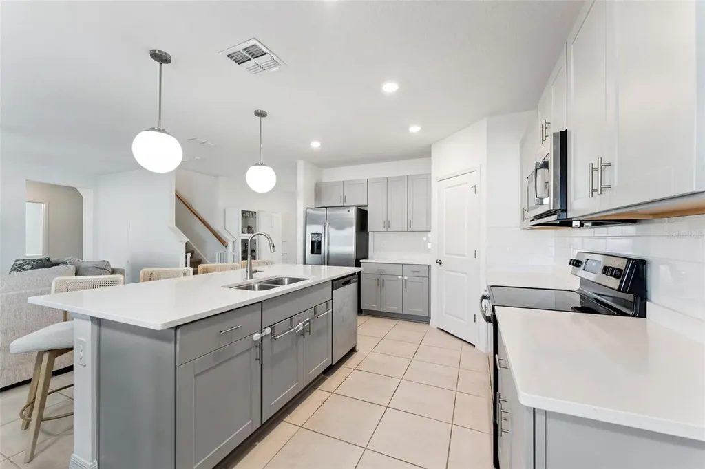 1111 Calico Pointe Circle Groveland FL 34736