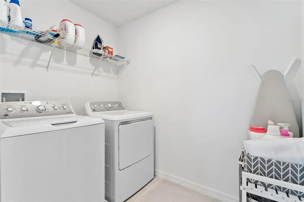 1111 Calico Pointe Circle Groveland FL 34736