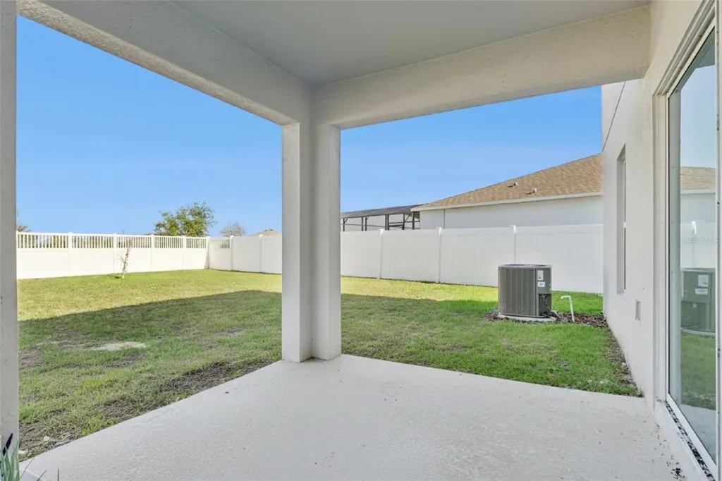1111 Calico Pointe Circle Groveland FL 34736