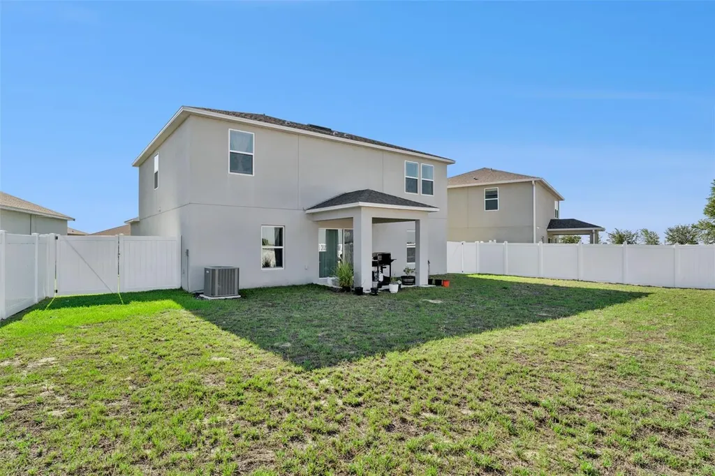 1111 Calico Pointe Circle Groveland FL 34736