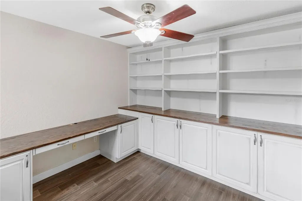 727 Hidden Lake Drive Tarpon Springs FL 34689