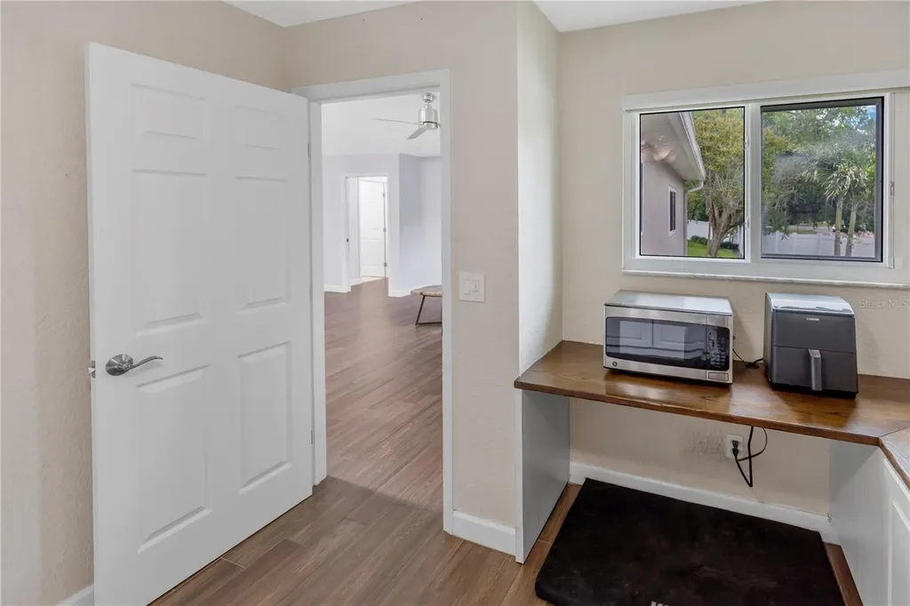 727 Hidden Lake Drive Tarpon Springs FL 34689