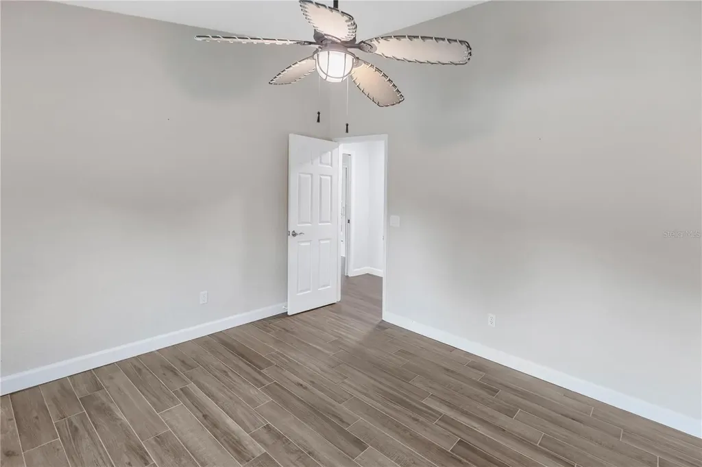 727 Hidden Lake Drive Tarpon Springs FL 34689