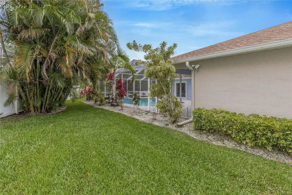 727 Hidden Lake Drive Tarpon Springs FL 34689