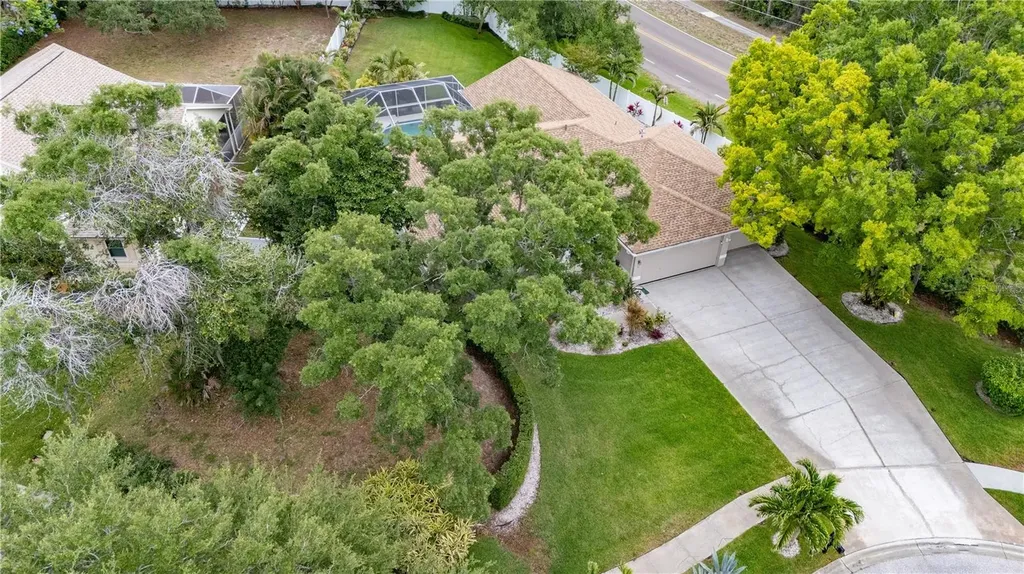 727 Hidden Lake Drive Tarpon Springs FL 34689