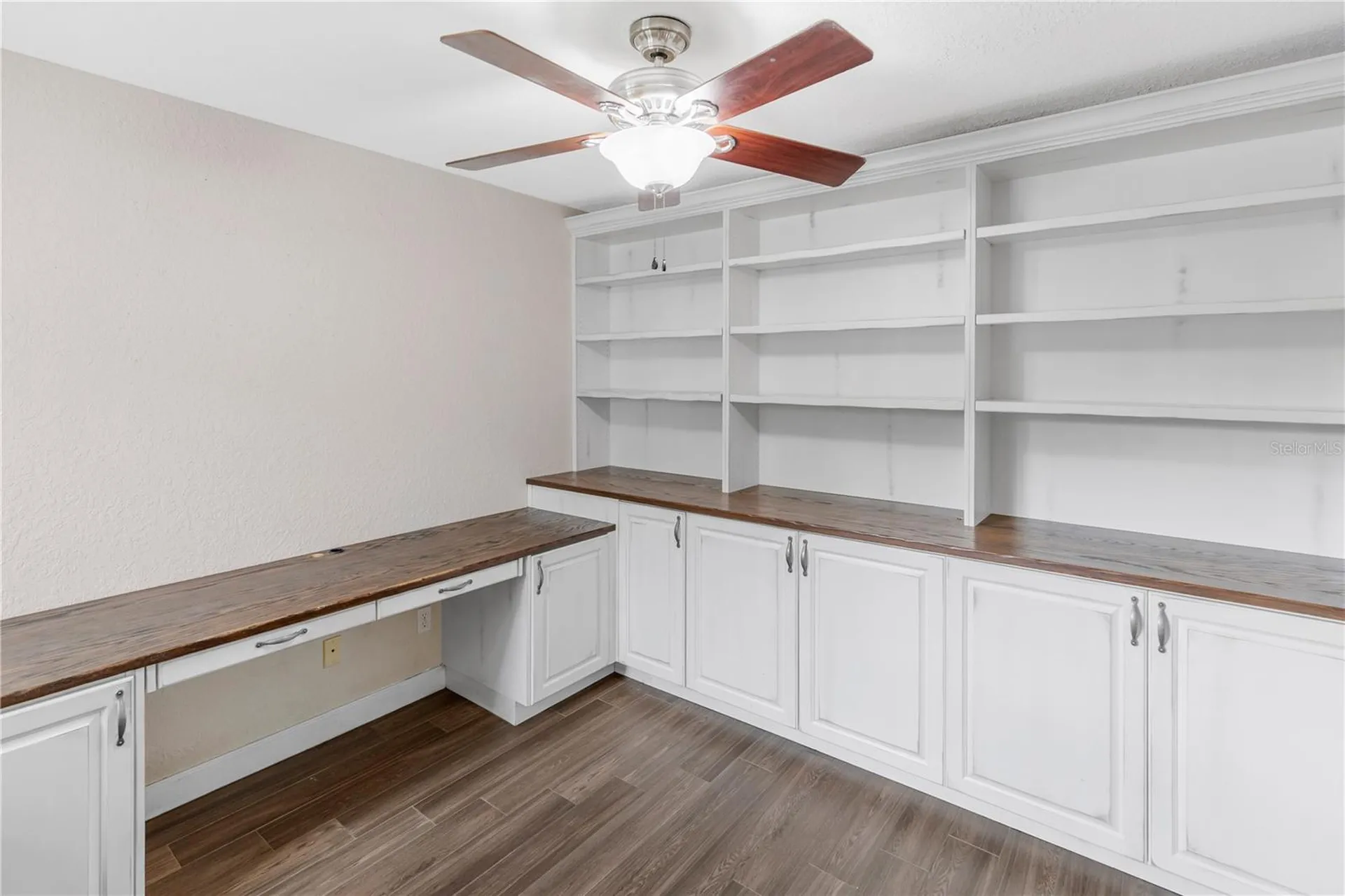 727 Hidden Lake Drive Tarpon Springs FL 34689