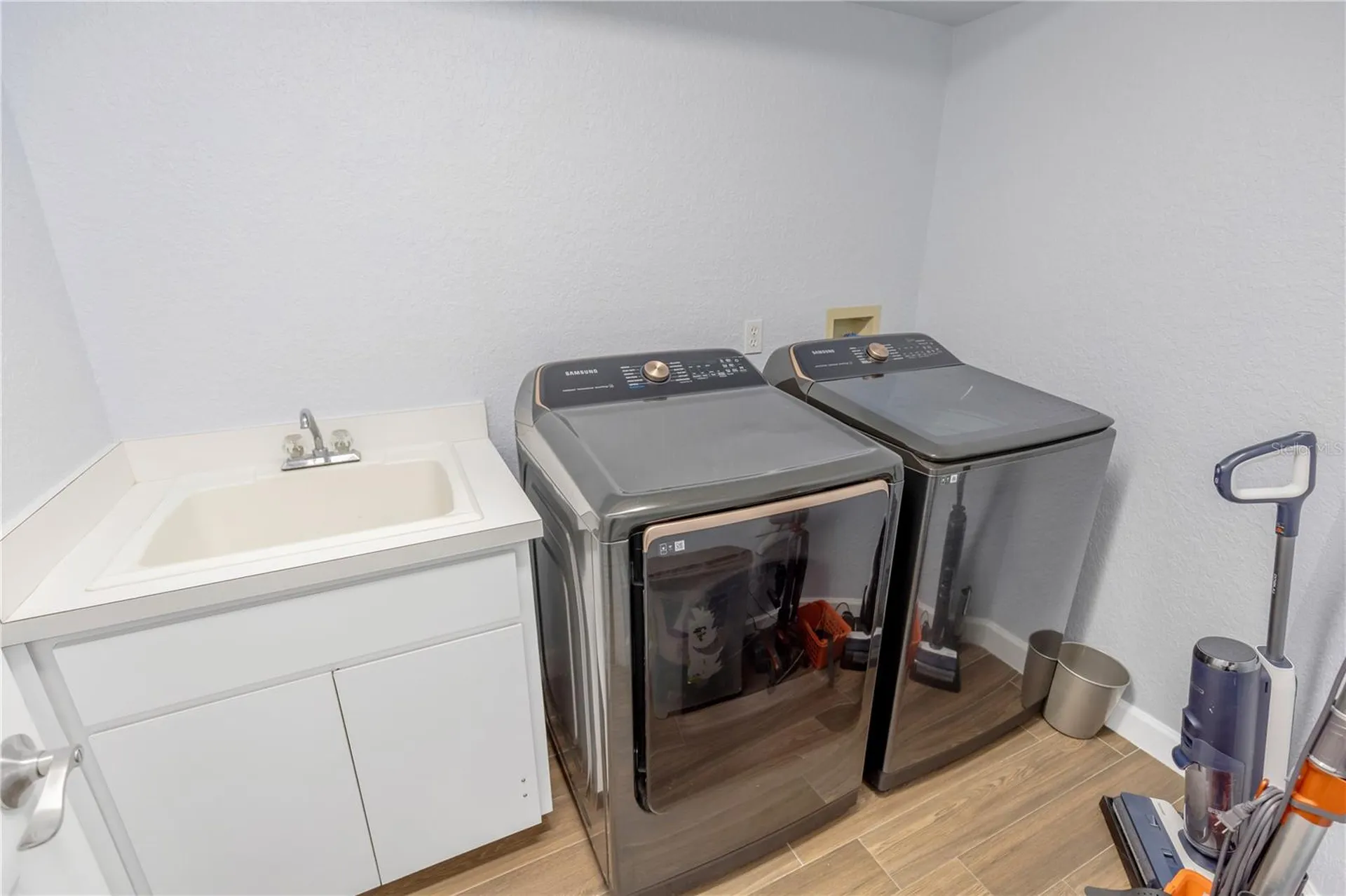 727 Hidden Lake Drive Tarpon Springs FL 34689