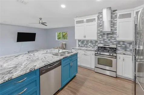 727 Hidden Lake Drive Tarpon Springs FL 34689