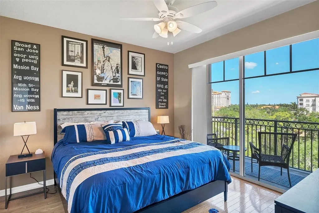 1064 N Tamiami Trail Sarasota FL 34236
