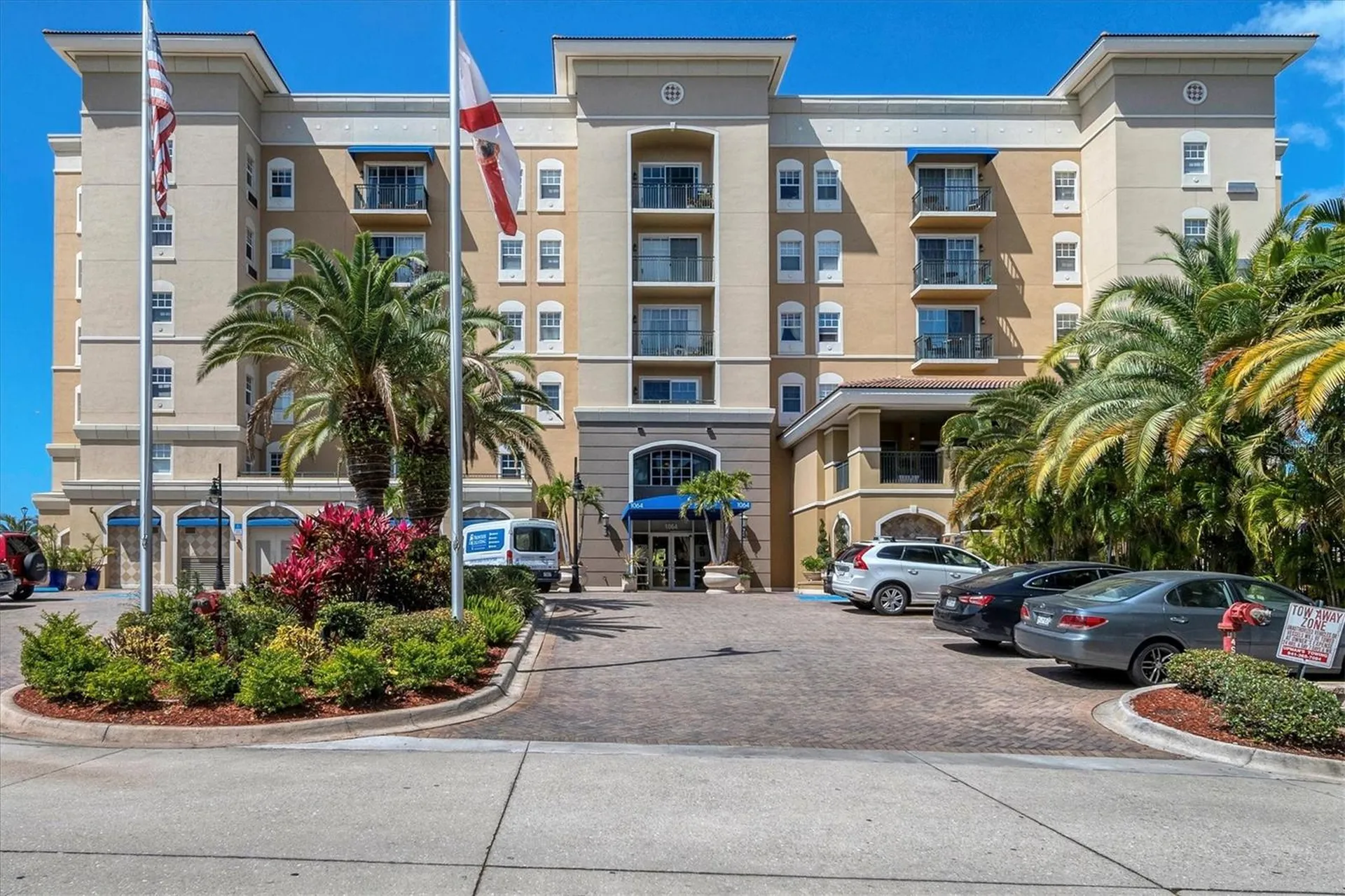 1064 N Tamiami Trail Sarasota FL 34236