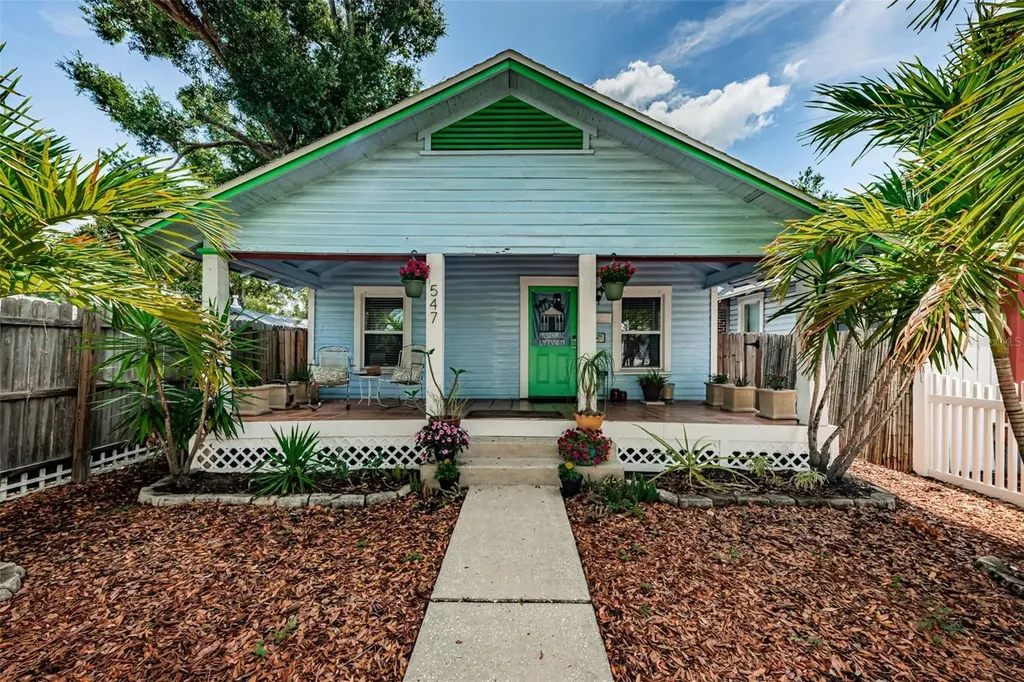 547 15th Street N St Petersburg FL 33705