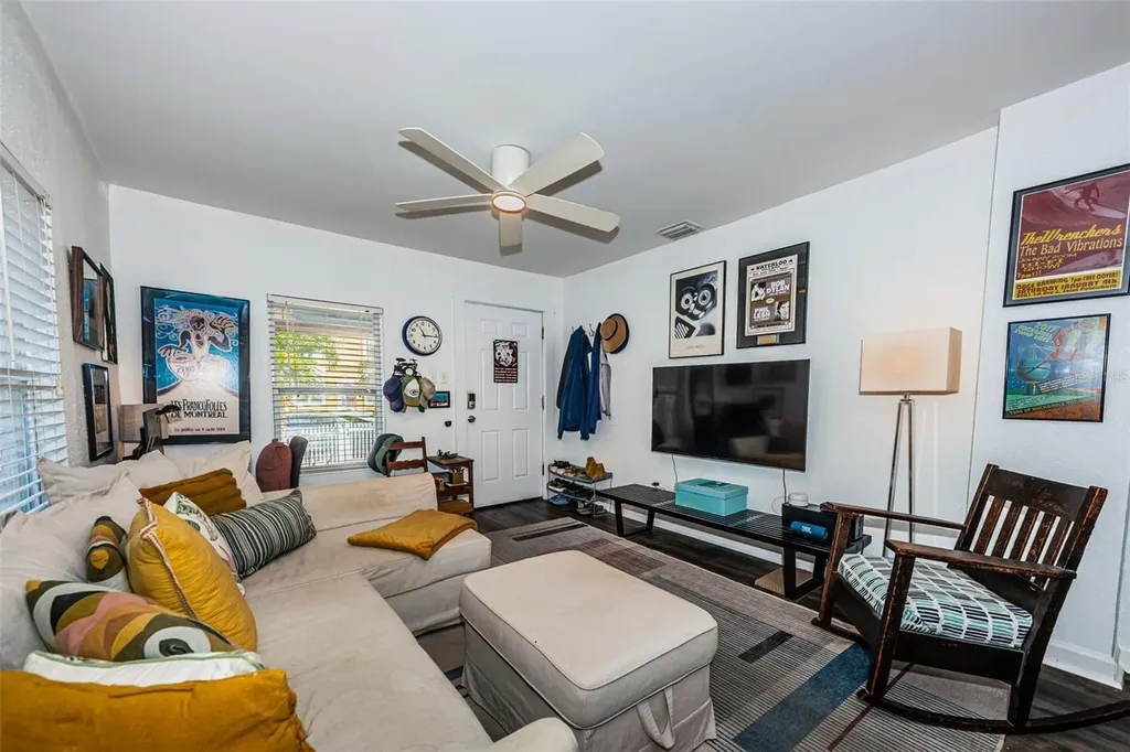 547 15th Street N St Petersburg FL 33705