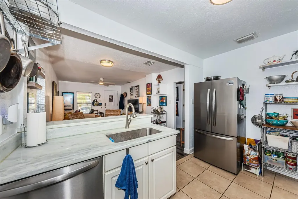 547 15th Street N St Petersburg FL 33705
