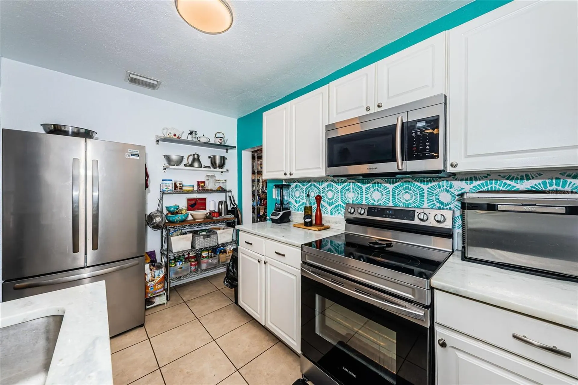 547 15th Street N St Petersburg FL 33705