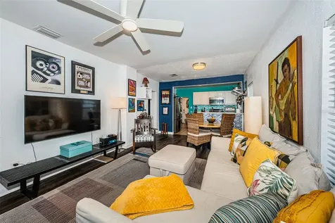 547 15TH Street N St Petersburg FL 33705
