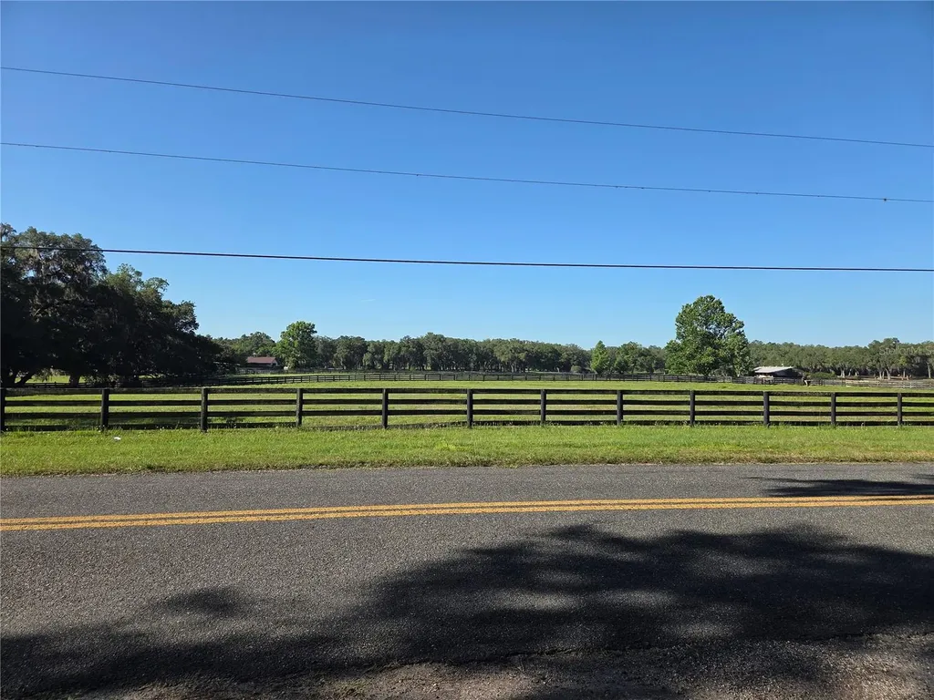 9845 NW 160th Street Reddick FL 32686