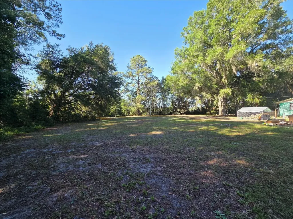 9845 NW 160th Street Reddick FL 32686