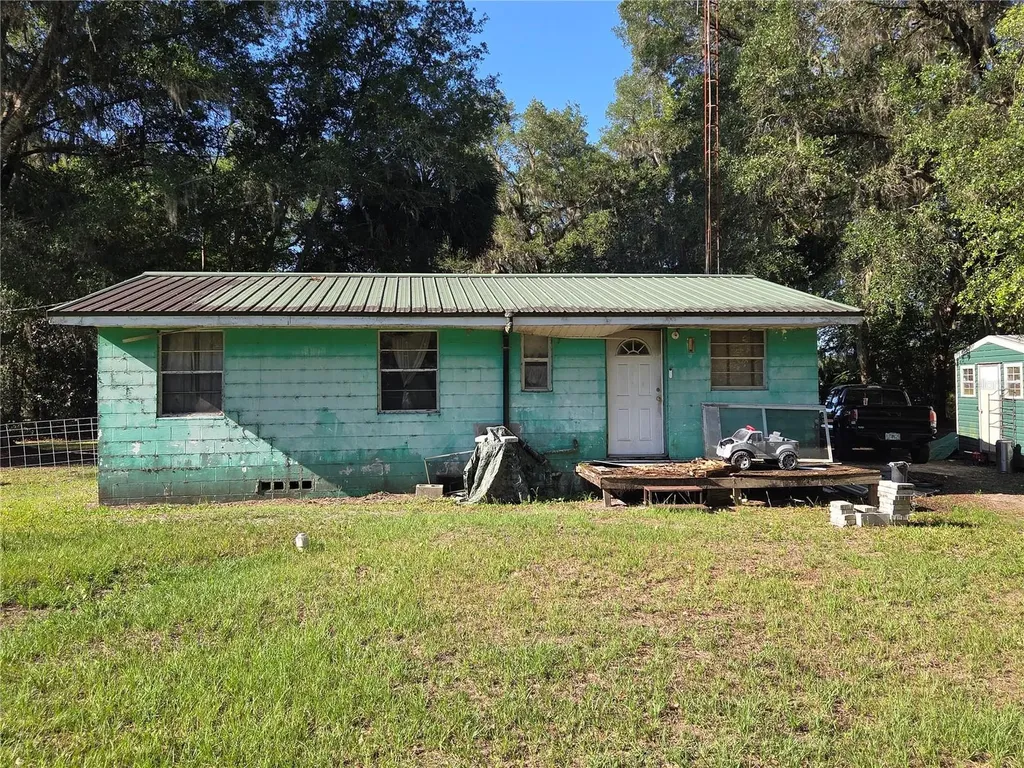 9845 NW 160th Street Reddick FL 32686