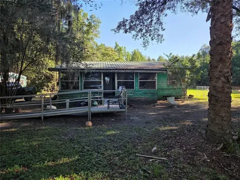 9845 NW 160th Street Reddick FL 32686