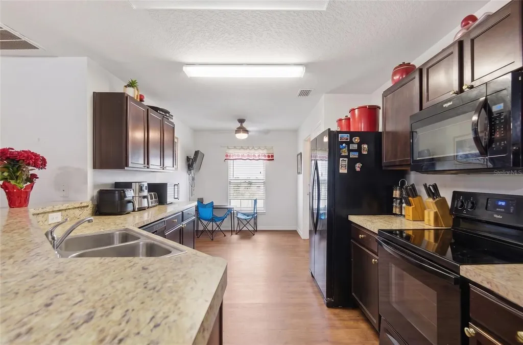 1603 Ellington Drive Dundee FL 33838