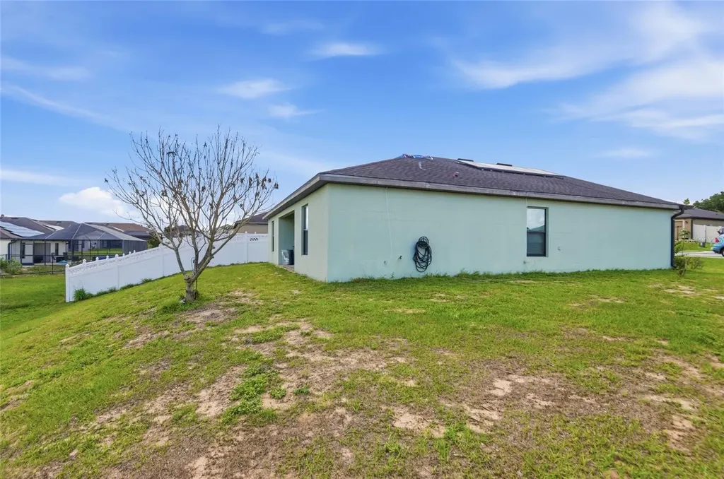 1603 Ellington Drive Dundee FL 33838