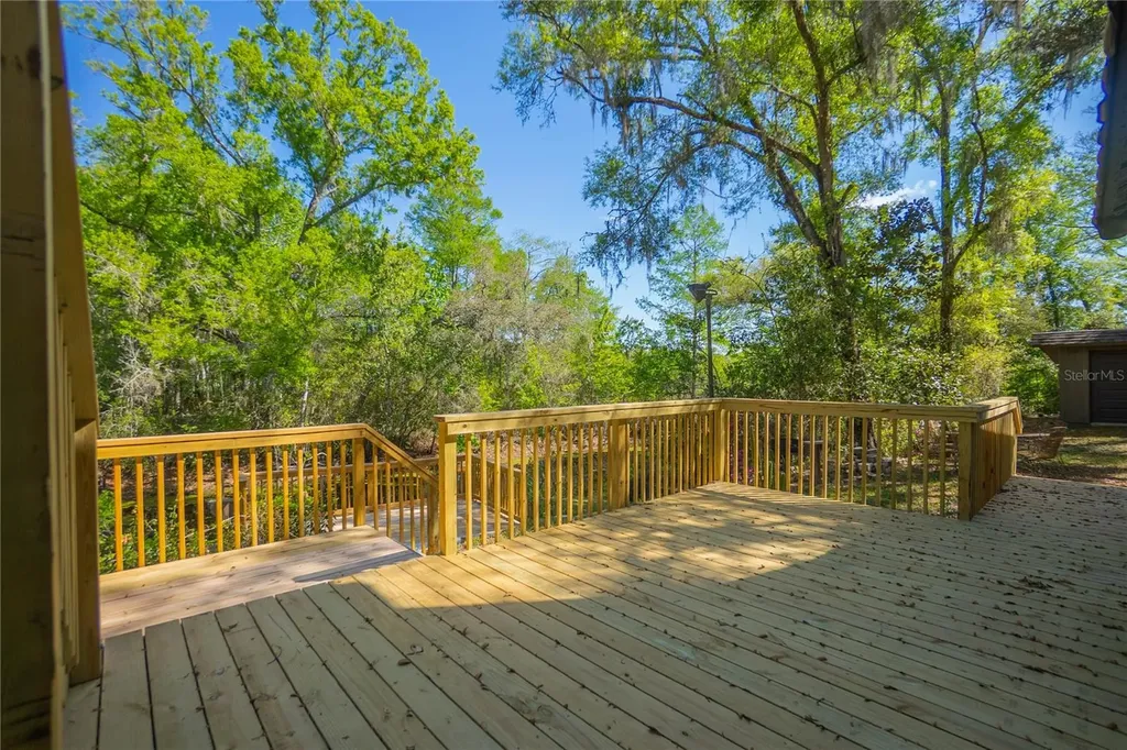 7536 S Bobcat Point Floral City FL 34436