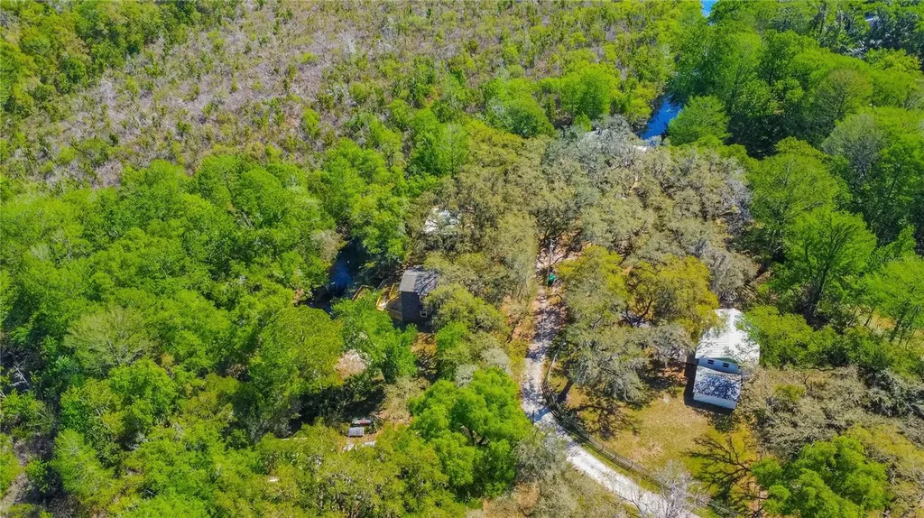 7536 S Bobcat Point Floral City FL 34436