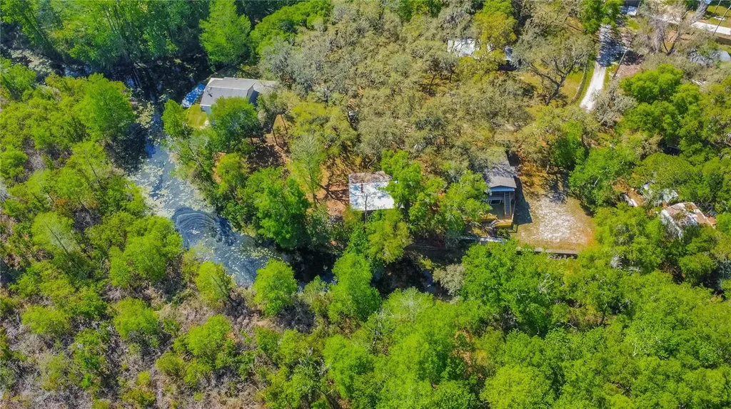 7536 S Bobcat Point Floral City FL 34436