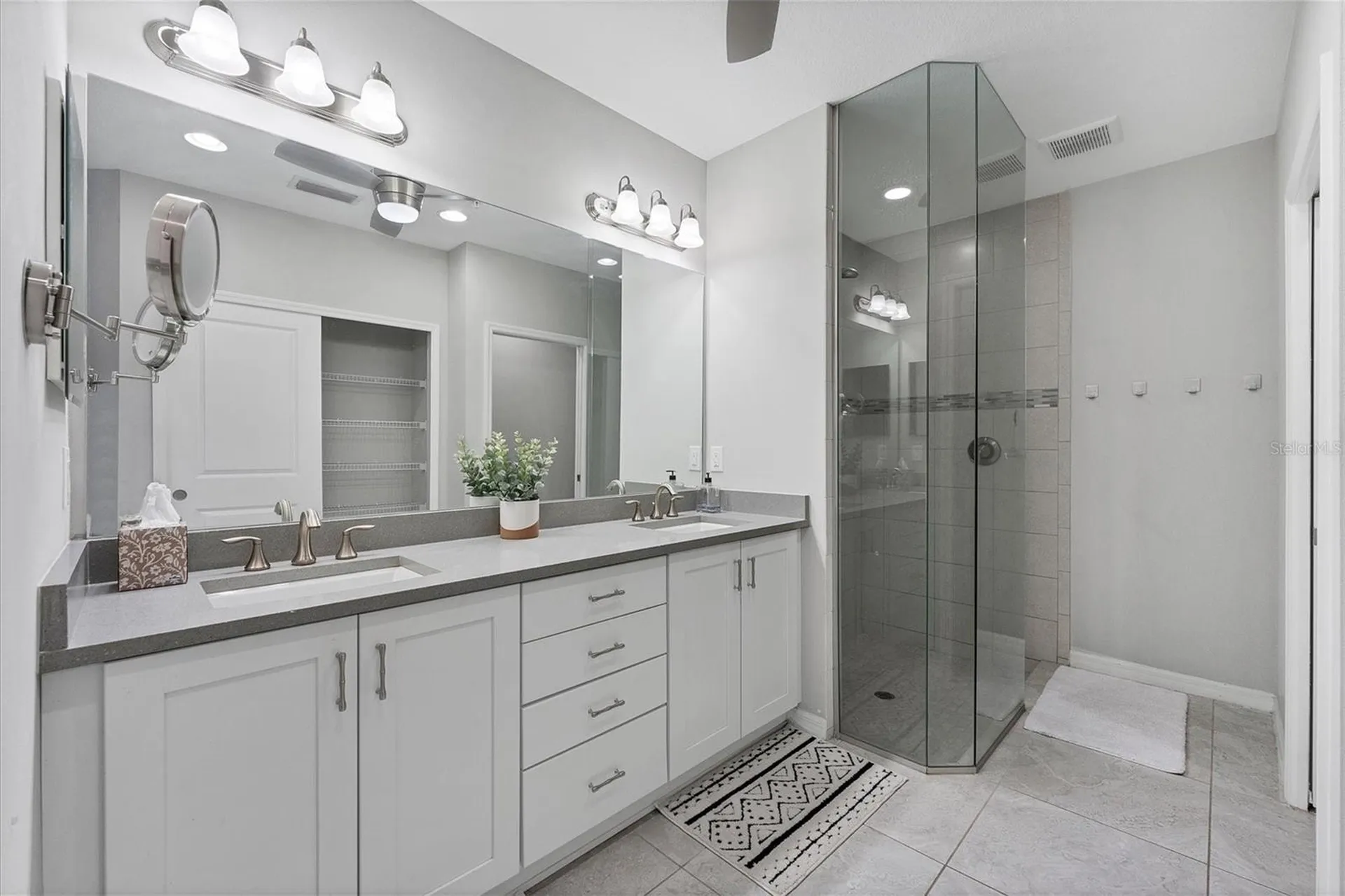 7564 Divot Loop Bradenton FL 34202