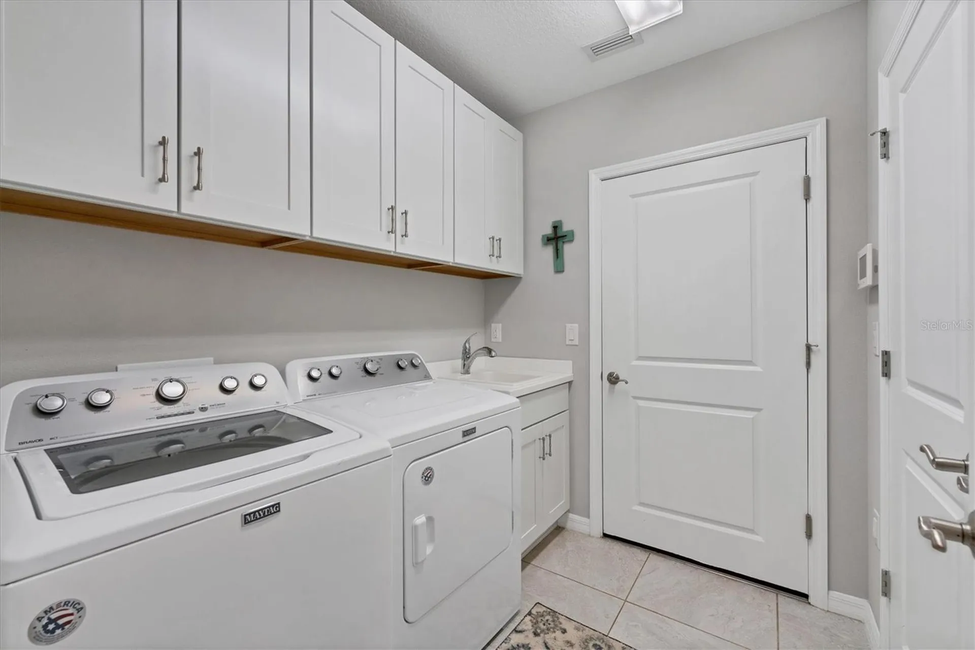7564 Divot Loop Bradenton FL 34202