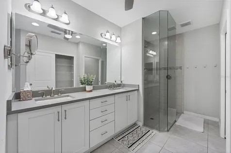 7564 Divot Loop Bradenton FL 34202