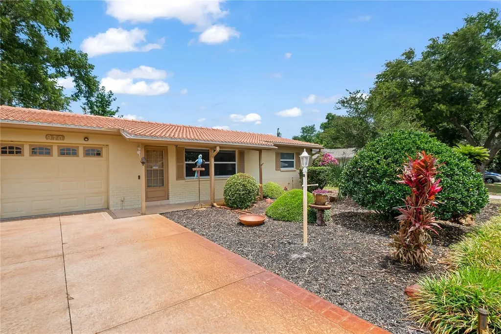 970 8th Avenue NE Largo FL 33770