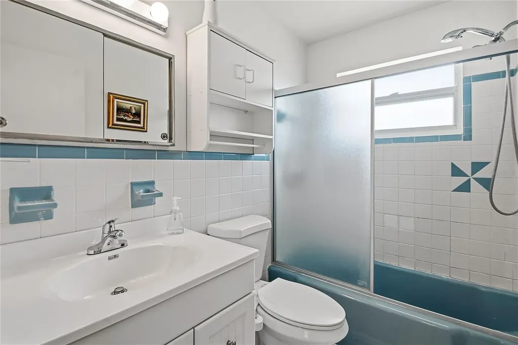 970 8th Avenue NE Largo FL 33770