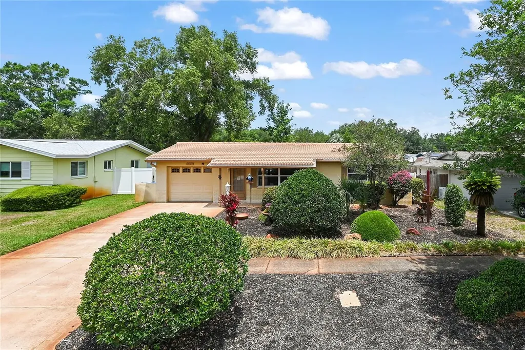 970 8th Avenue NE Largo FL 33770