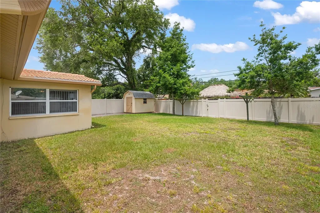 970 8th Avenue NE Largo FL 33770