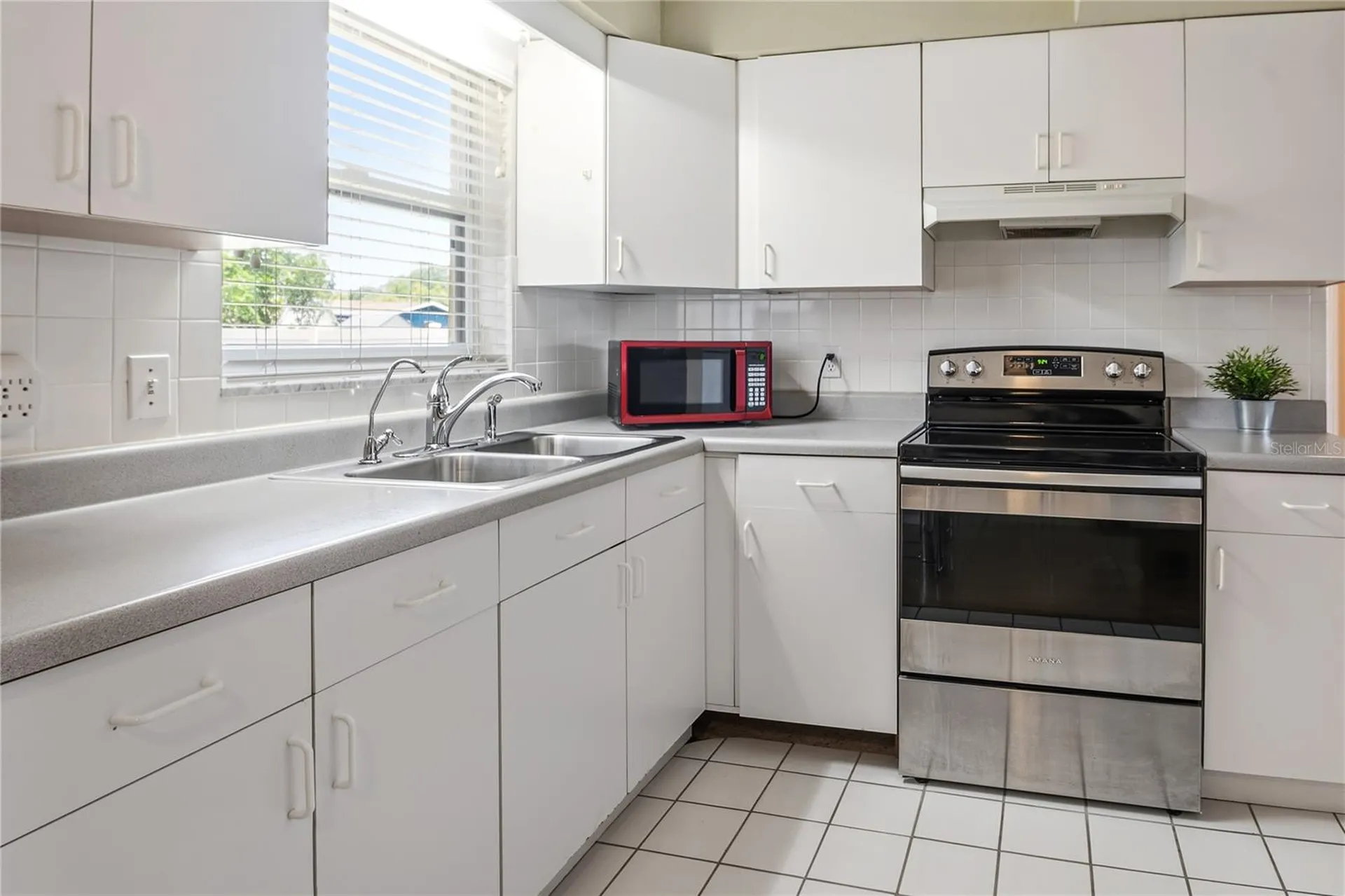970 8th Avenue NE Largo FL 33770
