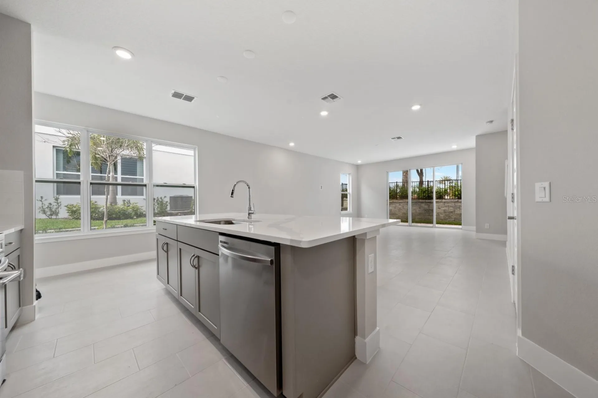 7845 Spectrum Drive Kissimmee FL 34747