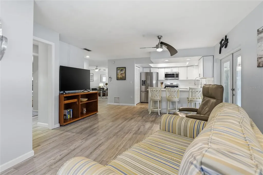 1634 Dale Circle N Dunedin FL 34698