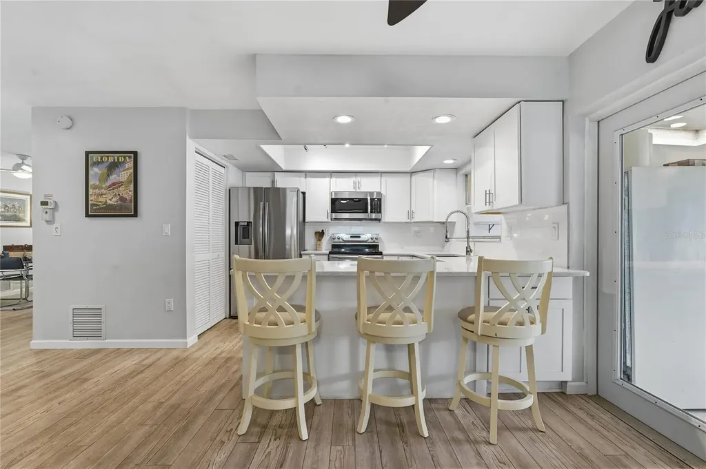 1634 Dale Circle N Dunedin FL 34698