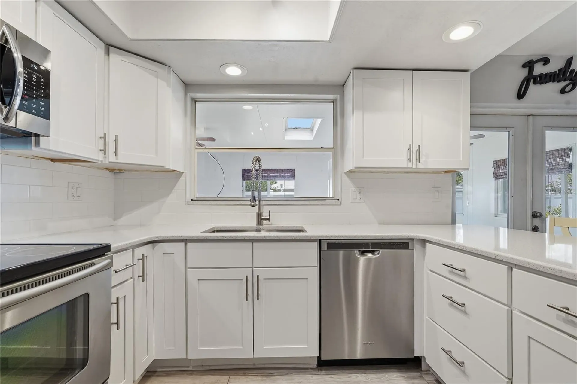 1634 Dale Circle N Dunedin FL 34698
