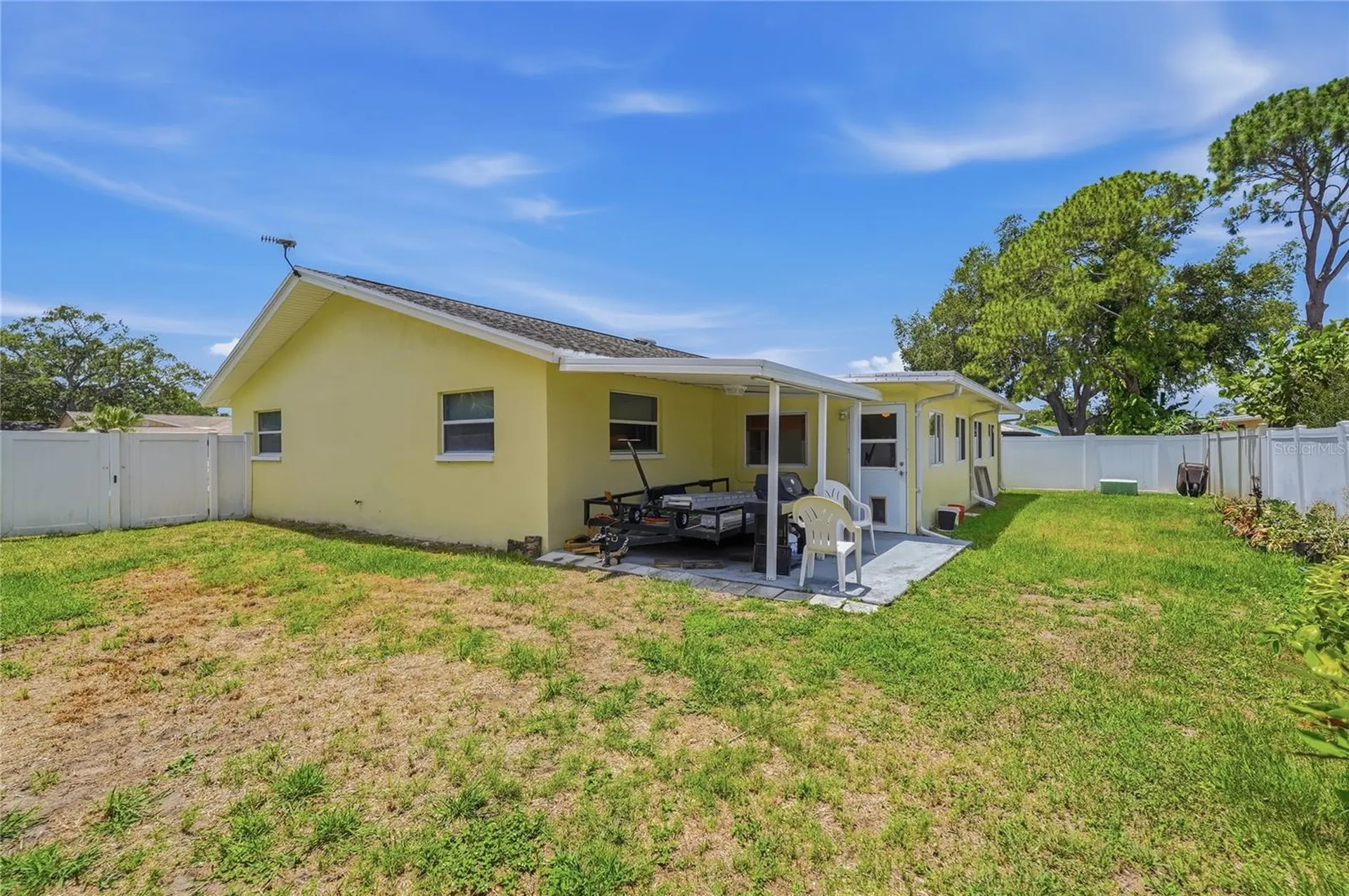1634 Dale Circle N Dunedin FL 34698