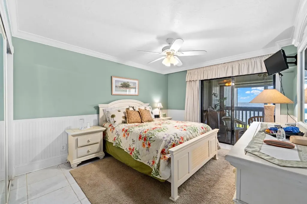 816 Bahia Del Sol Drive Ruskin FL 33570