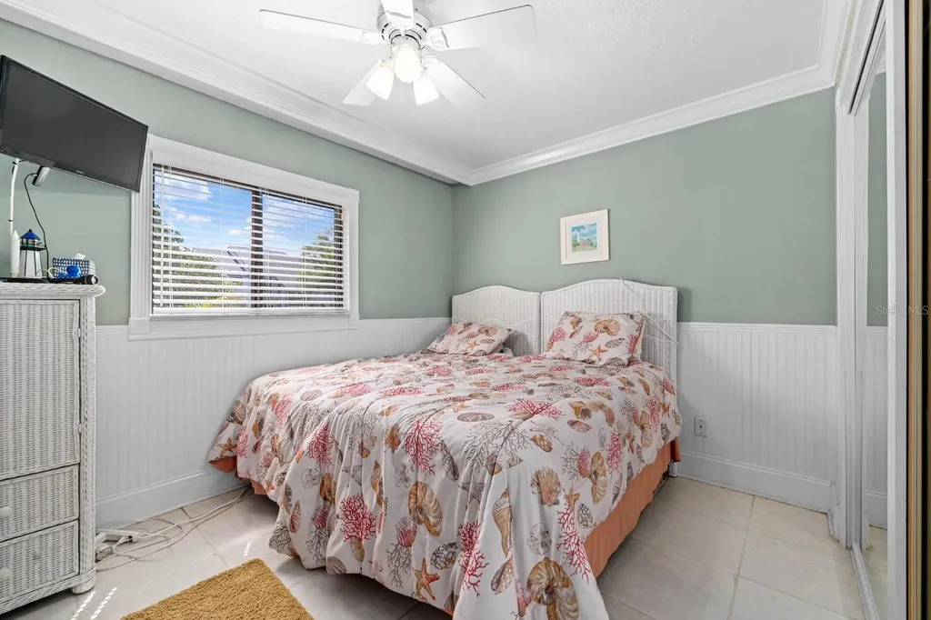 816 Bahia Del Sol Drive Ruskin FL 33570